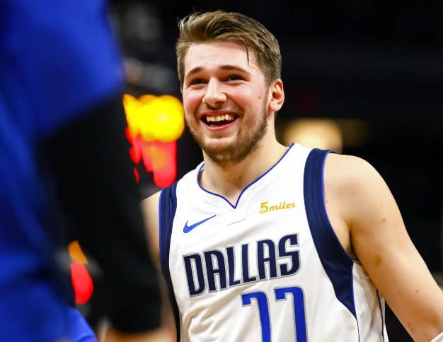 A-史密斯：现在看来，达拉斯送走东契奇是NBA历史最糟糕的交易